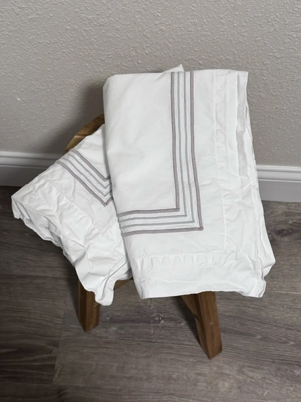 Dea Italian Linens Sinfonia Toscana Quattrocento Percale Queen Pillowcase Set